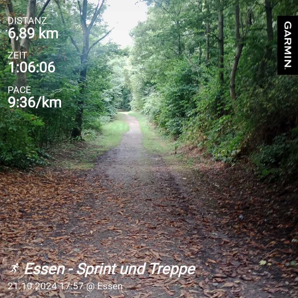 Narne_Rennt's tweet photo. #garmin #beatyesterday
#MehrAlsFuenfK #LongWay2Go #Motivationslauf
Heuer mit K2 und K3 unterwegs gewesen, etwas Speedtraining machen. 
Die Beiden haben richtig gut durchgehalten https://t.co/Vpd5sxJiJ1