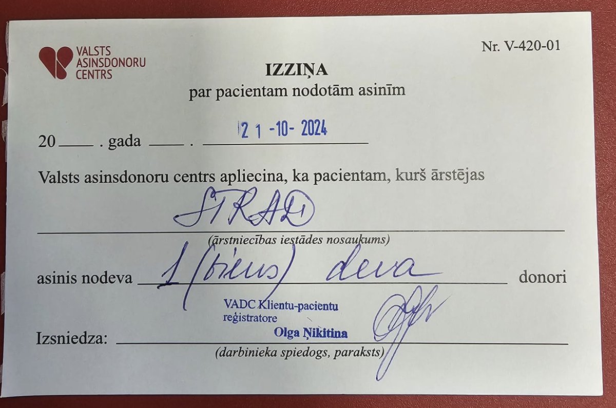 Knoks's tweet photo. Tētim šodien 78. dzimšanas diena. Tā nu sanācis, ka jāsvin Stradiņa slimnīcā. Ja nu kādam ir iecere nodot asinis, tad lūdzu uzdāviniet viņam šādu kartiņu. Ārsts saka, jo vairāk kartiņu, jo vairāk viņam asiņu. Un asinis viņam noderēs. Paldies! Sūtiet uz: knoksand @ gmail  com. https://t.co/cRzBTlAF2m