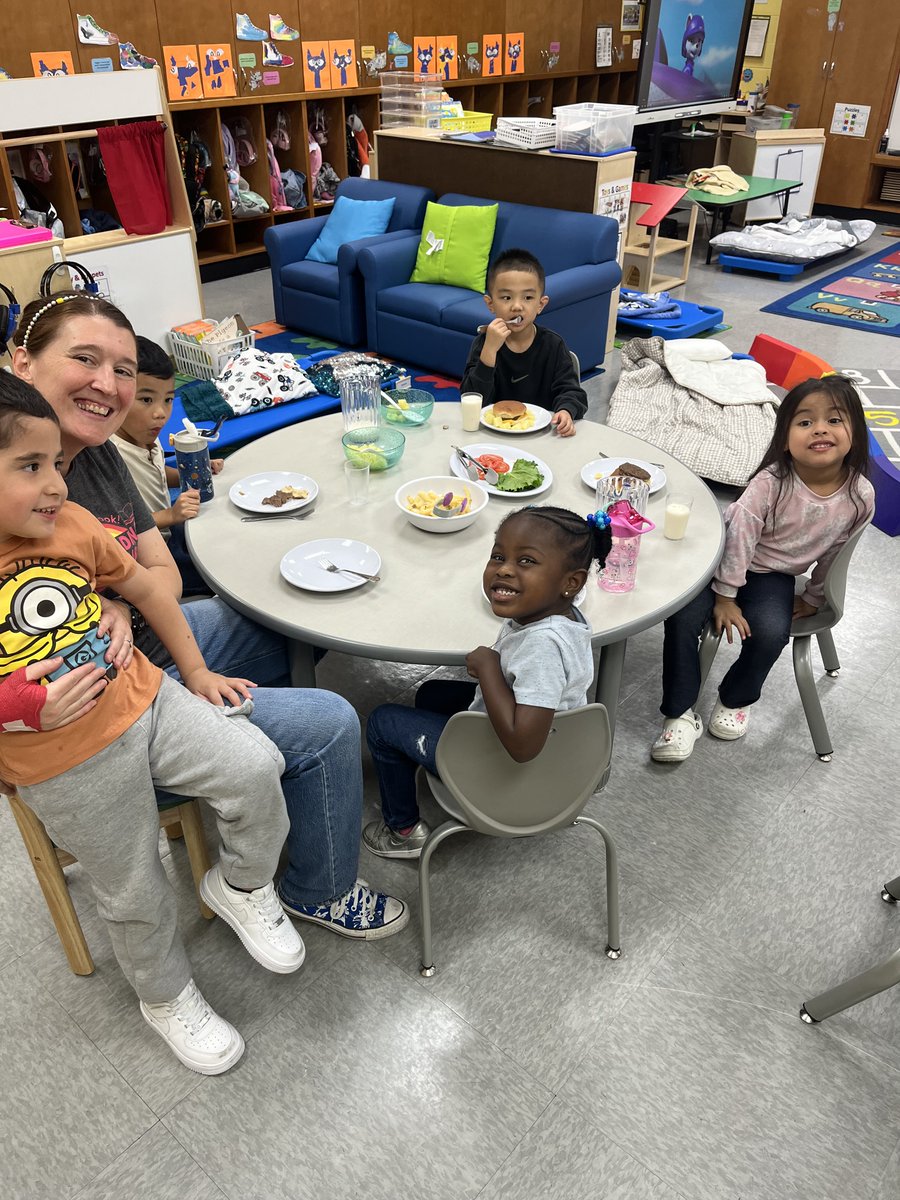 Louisville District successfully outfits over 200 DoDEA Pre-K classrooms around the world🌎🏫

Read full story here ➡️ army.mil/article/280697