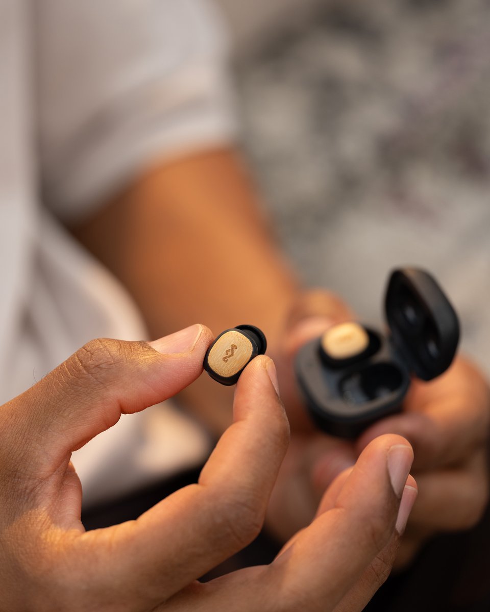 houseofmarley's tweet photo. The sound of sustainability, now in mini size! πΆ
Meet the Smile Jamaica Mini True Wireless Earbuds β designed to deliver big sound in the smallest size. Compact, stylish, and eco-friendly β what more could you want?
#HouseofMarley
#MiniEarbuds
https://t.co/UHa8rMj0D6 https://t.co/ZfUWBE9zSD