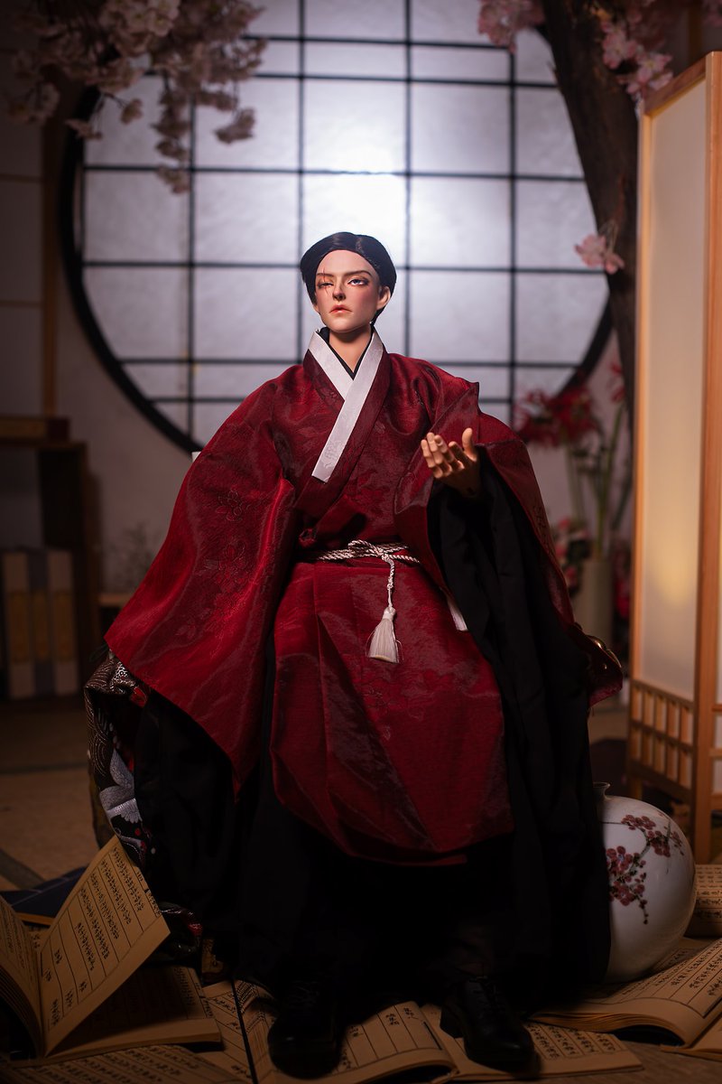 #한복의_날이니_한복_입은_인형_사진을_올리자

하루지났지만 머...👀