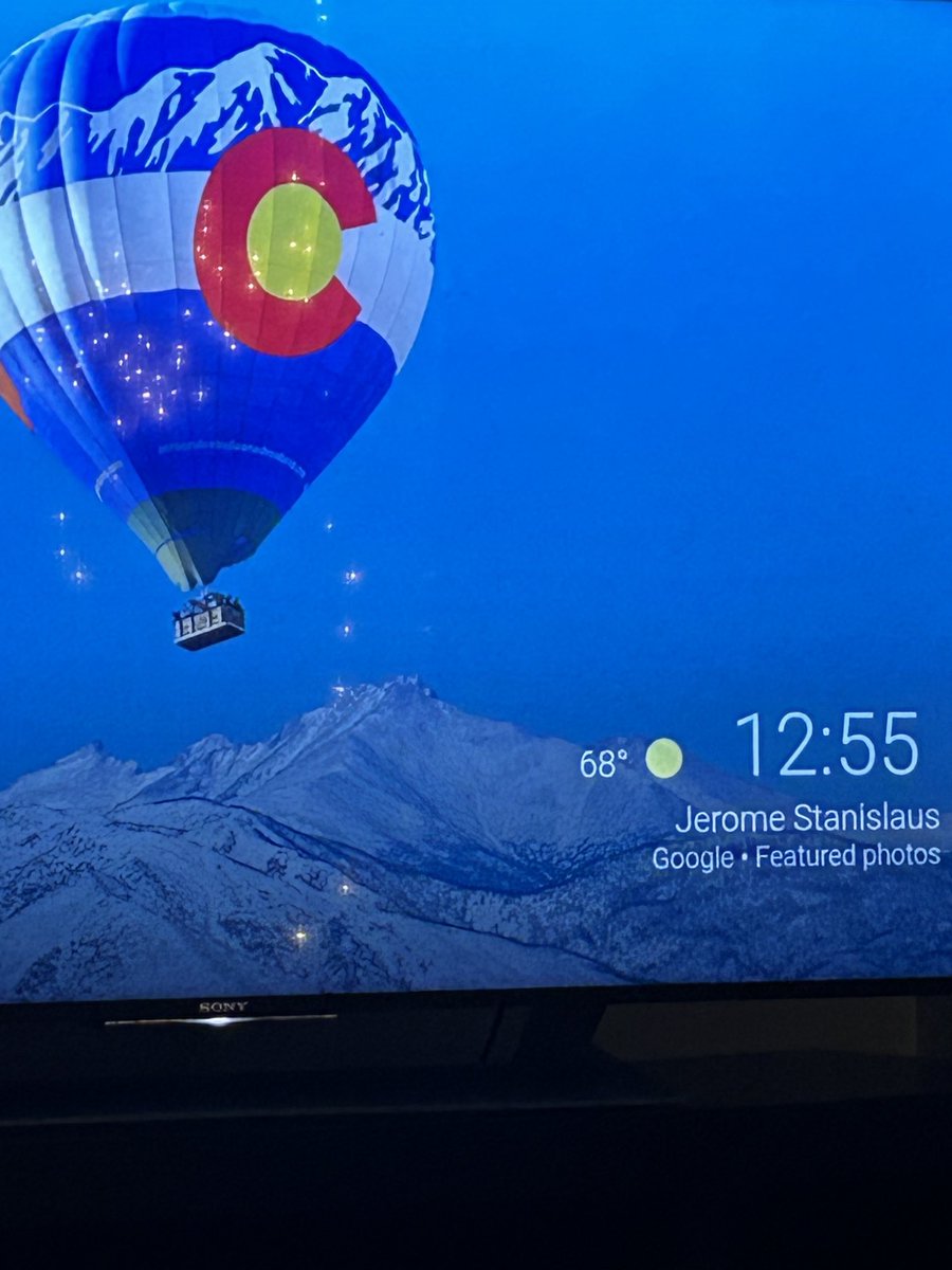 HollyEFox1's tweet photo. Is it just me or GOD? Or both… https://t.co/l3h6NEos4t
