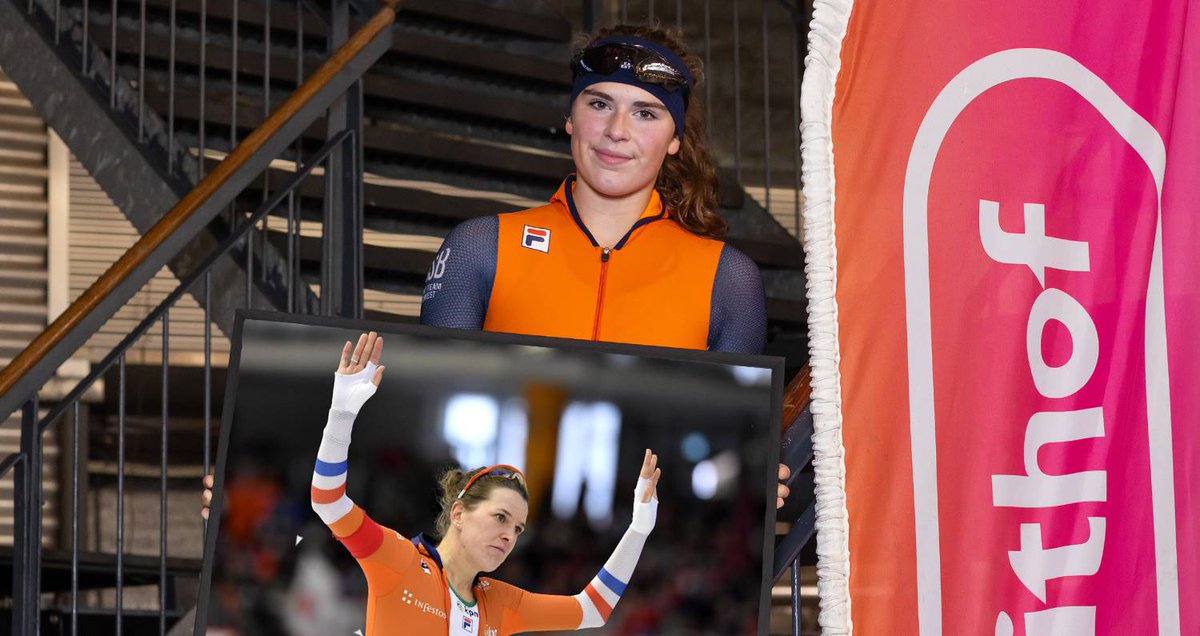 De 16-jarige Koetsier stond tot voor kort liever met haar stick in haar handen op een kunstgrasveld, dan dat ze een serieuze stap naar het schaatsen ambieerde. Hard rondjes schaatsen was een leuke hobby voor erbij, maar dat is vorig jaar veranderd in het dromen van een carrière