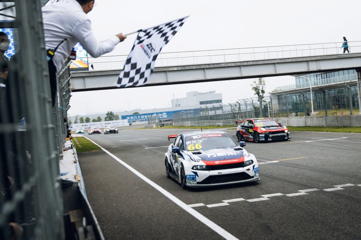 It's been a successful race weekend in 🇨🇳 and 🇦🇺 for #LynkCo 03 #TCR customer teams Cyan Racing, Teamwork Motorsport and Ashley Seward Motorsport! 🏆
Learn more 👉 bit.ly/341EfGC