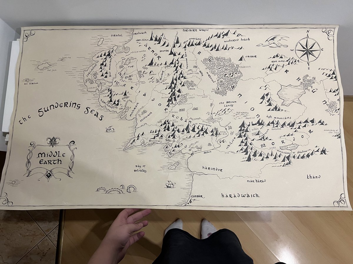 NMaxeez's tweet photo. Муж наконец-то закончил карту Средиземья!

Ну какова красота ❤️

#LordOfTheRings #LOTR #MiddleEarth https://t.co/di9F17bLe7