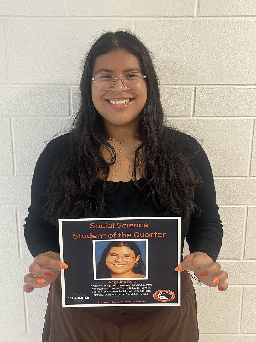 Beyond thrilled to nominate Angelina as my <a href="/McHenrySS/">MCHS Social Science</a> student of the quarter! 

#BeTheStandard

<a href="/MCHS156/">McHenry</a>