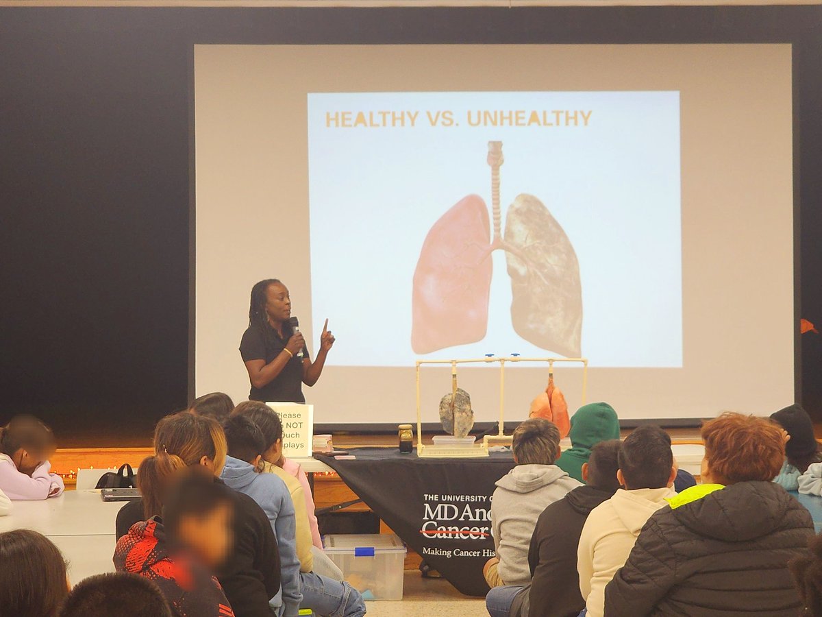 Luvelyo's tweet image. The Cardinal Nest @ReedAcad_AISD is the perfect way to kick off #RedRibbonWeek. @MDAndersonNews is so grateful and excited to help you, and @JaqueRQ1 keep students tobacco and vape free.
#EndCancer