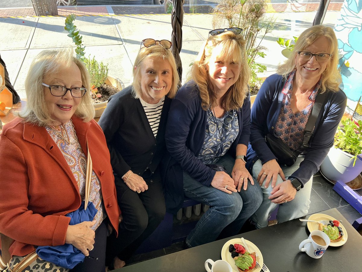 apsta_albany's tweet photo. What a delight to host our APSTA retirees this morning on this inaugural @nysut Retiree Recognition Day! It was so wonderful to see everyone’s smiling faces and honor them for their continued service to #APSTA. @LauraFranz12 @albanyschools @NYSUT2VP @MelindaJPerson https://t.co/uBPoqwfjBC