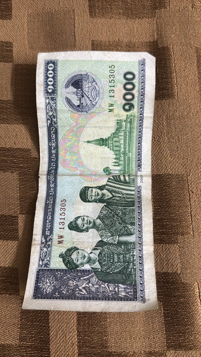 boybeyondborder's tweet photo. Laos Travel Pro Tip #1
Lao currency (Laotian Kip) is not available in India. So when travelling to Laos, take USD with you. You will get a better exchange rate in the city, so don’t exchange all your USD at the airport…
#Laos #Currency #forex #SoutheastAsia https://t.co/opkTuGC5lr