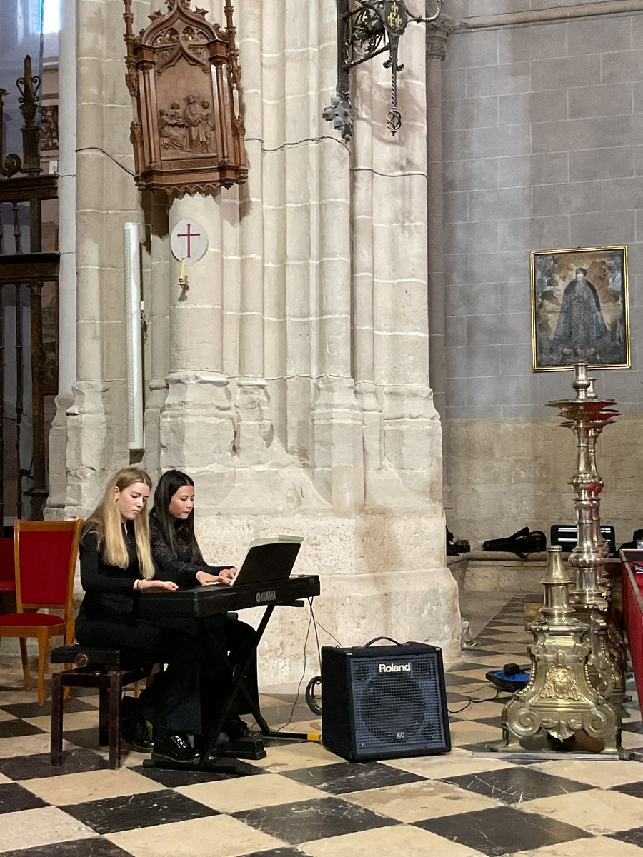 PutneyHighTrip's tweet photo. A successful rehearsal ahead of our first concert at Palencia Cathedral. The acoustics are sounding beautiful! Alannah and Thea sounding brilliant in their dress rehearsal, playing the Hungarian Dance!
#Burgos2024 #PHSTRIPS https://t.co/HWTdI1cOk7