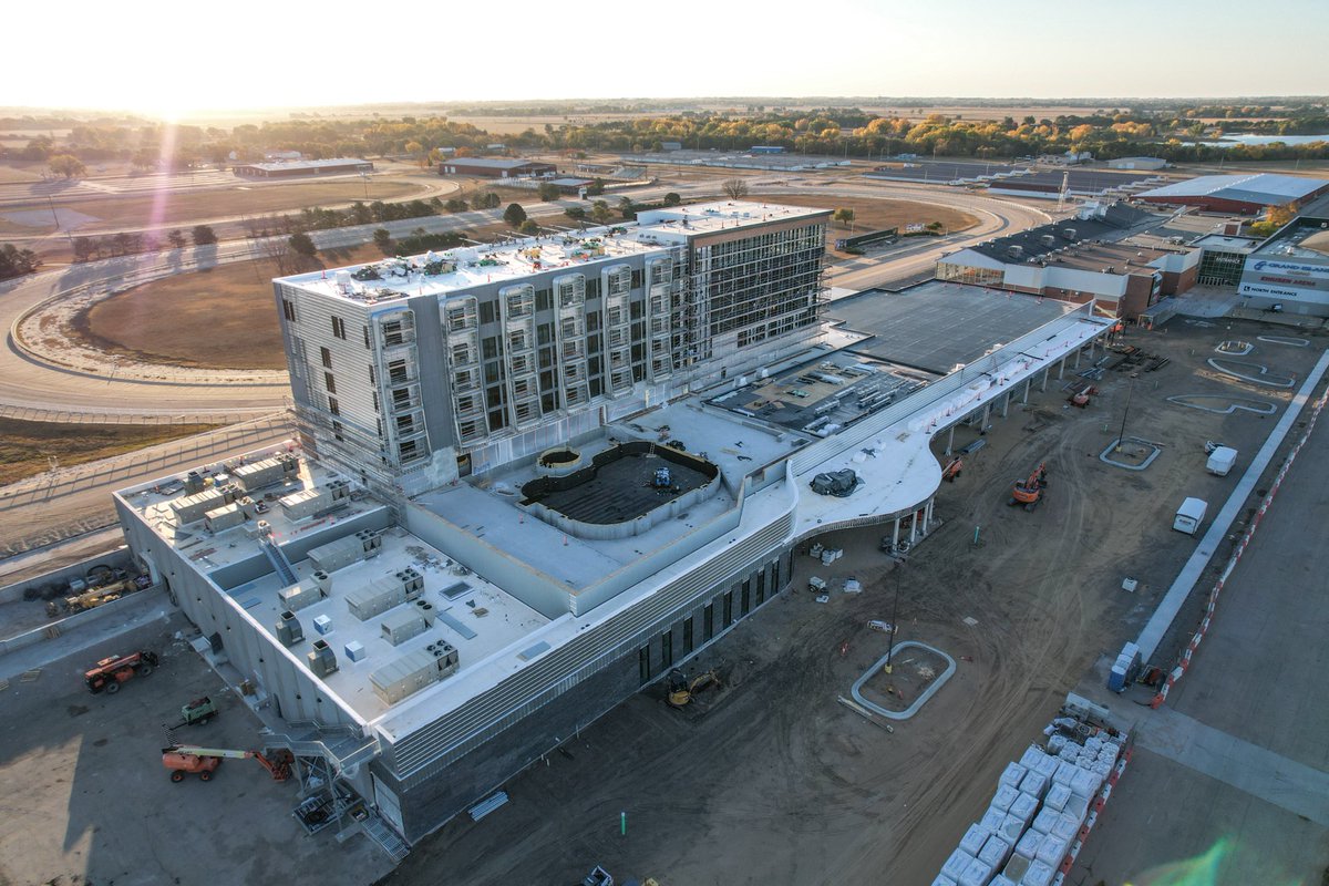FonnerRacing's tweet photo. Our 7-story resort hotel casino is expected to open in February 2025. Fonner Park horseracing opens Feb 15 with a 10% increase for 2025. In three years Fon avg daily purses have increased 65%. Click below for condition book and stall app.  https://t.co/QFEsCggEsF @SeeGrandIsland https://t.co/ezBokaTssN