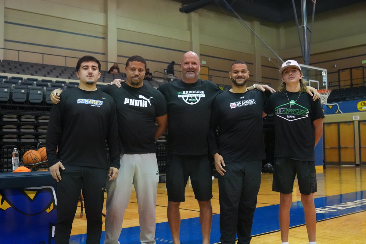 UC_Exposure's tweet photo. A Look at The Last Top "9" of the Fall!  Thanks to  @StMUmbb for Hosting &amp; Thanks to another Great Coaching Staff in SA.  Players Got Better, Learned What it Truly Takes &amp; Gained Exposure all in one Setting #ItsUncommon #ItsProven #ItsTimeToFindTopProspectsaFIT @Collegebbopens https://t.co/UOgxcaqDv1
