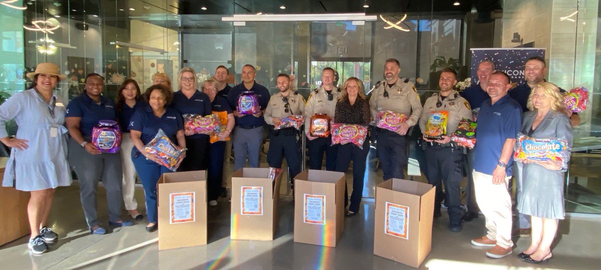 LVMPD_Summerlin's tweet photo. We just made a withdrawal at our community partner @lexiconbank ...no, not ๐ฐ๐ฐ, but ๐ฌ๐ญ for some of our upcoming "trunk or treat" ๐ป๐ events! Thank you for you efforts and generosity of your members raising this much candy! #partnerswiththecommunity @LVMPD @LVMPDFoundation https://t.co/bw5XtG9ocf