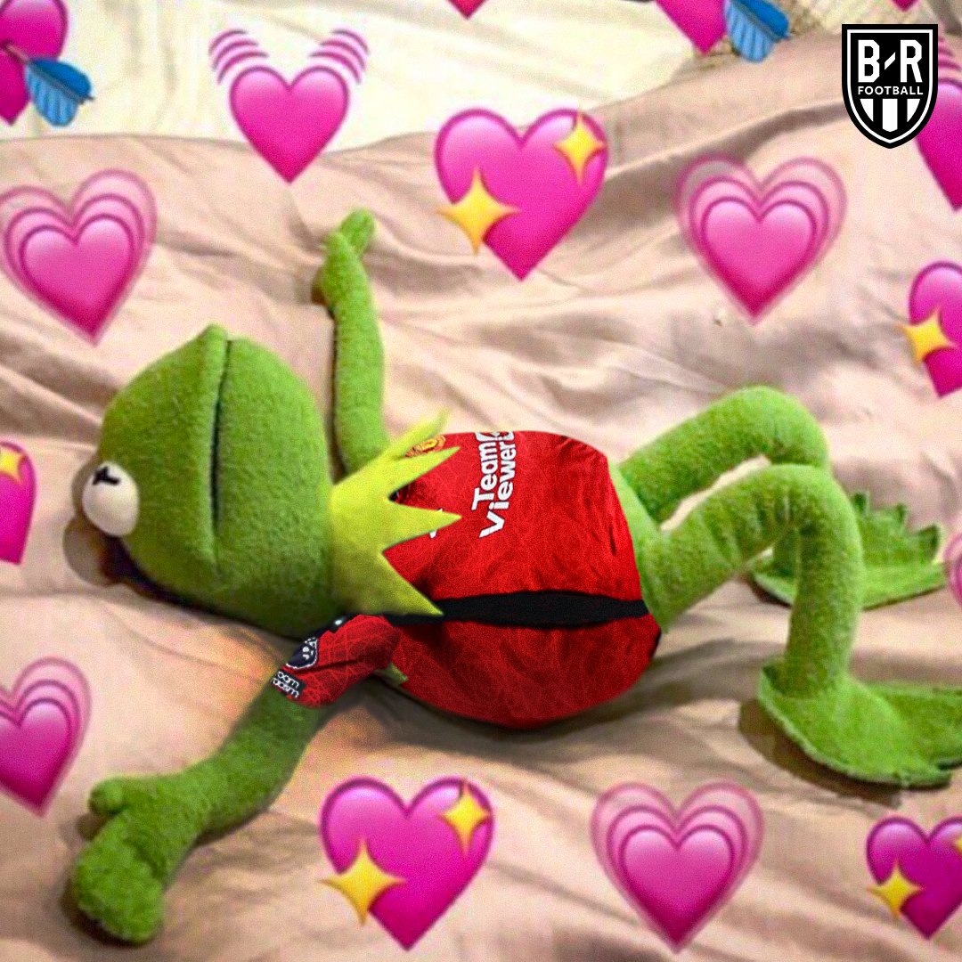 brfootball's tweet photo. Manchester United fans seeing Leny Yoro back training 😍 https://t.co/RElEVK9xV3