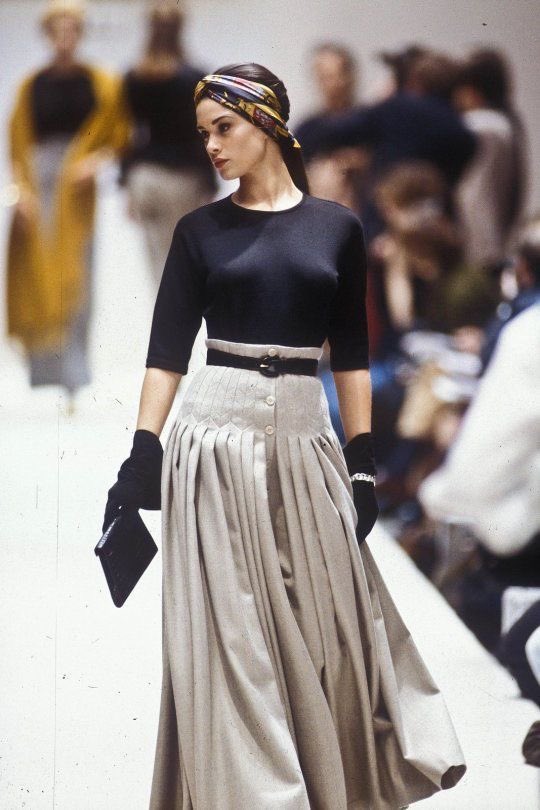 bof_beauty's tweet photo. Hermès Fall 1989 https://t.co/nXYGqQgT1U