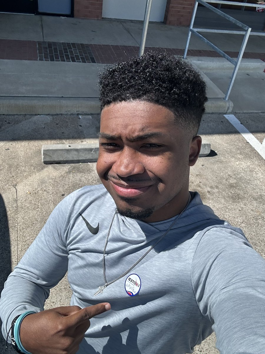 JoshuaRMartin's tweet image. I just voted for @KamalaHarris , @ColinAllredTX , @SylvesterTurner , @EricaSLeeCarter , @ElectSeanTeare , @JonesJolanda , @RodneyEllis and EVERY democrat from the White House to the courthouse!

Democracy is not a spectator sport!!!!