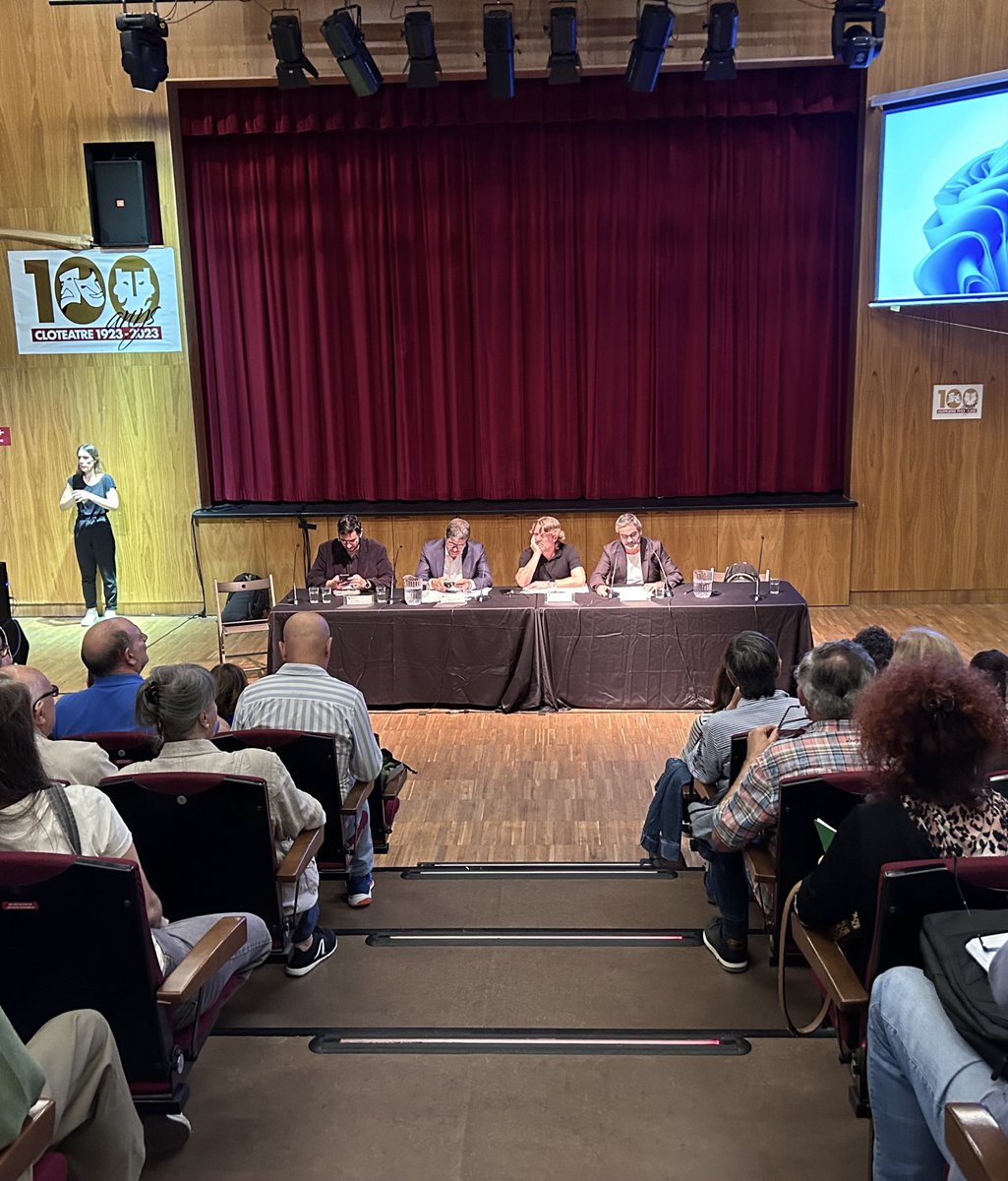 PSC_SantMarti's tweet photo. 🏛️ Assistim al #ConsellClotCampArpa.

🌹 Presidit pel nostre conseller de barri, Dani Calvo, s’ha presentat:

🔴 El procés d’obres realitzades al c/Rogent.

🔴 El pla d’usos.

🔴  La promoció de pisos d’Illa Glòries, en matèria d’habitatge. https://t.co/IjiPI2JsSe