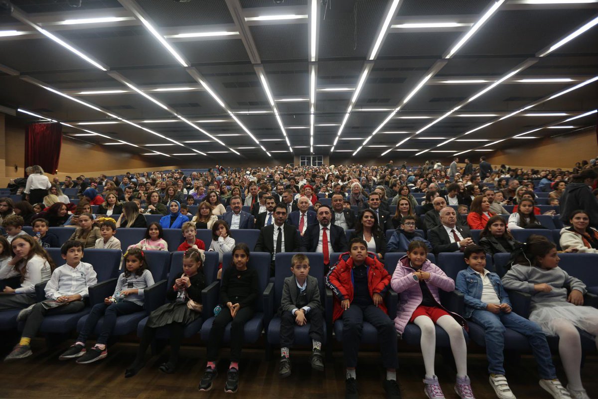 fethiyasar's tweet photo. Ulu Önder Gazi Mustafa Kemal Atatürk'ün çocukluk yıllarını anlatan 'Mustafa' filminin, Nazım Hikmet Kongre ve Sanat Merkezimizdeki galasına katıldık. https://t.co/5xlLvBKqgc