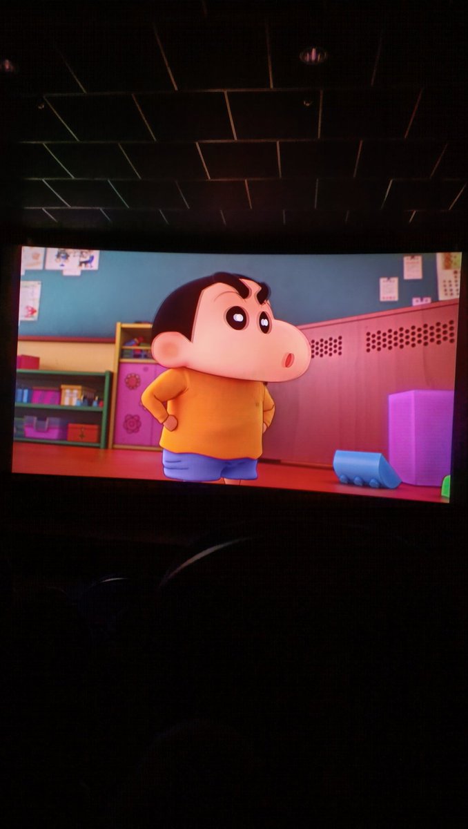 Pablolr_01's tweet photo. Viendo  #ShinchanSuperheroe jajajaja  el mejorrr @shinchan_es_  !! https://t.co/iTOnuh58Fx