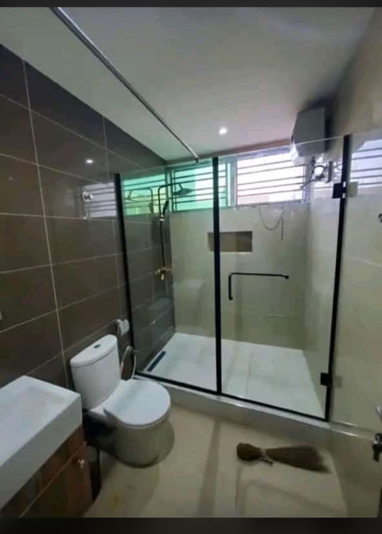 Sochima_Elly's tweet photo. When it comes to shower cubicle, aluminum windows, doors and hand rails we offer the best designs. 
Send us a message or call us today 08080235096 https://t.co/EzsLM89mmz