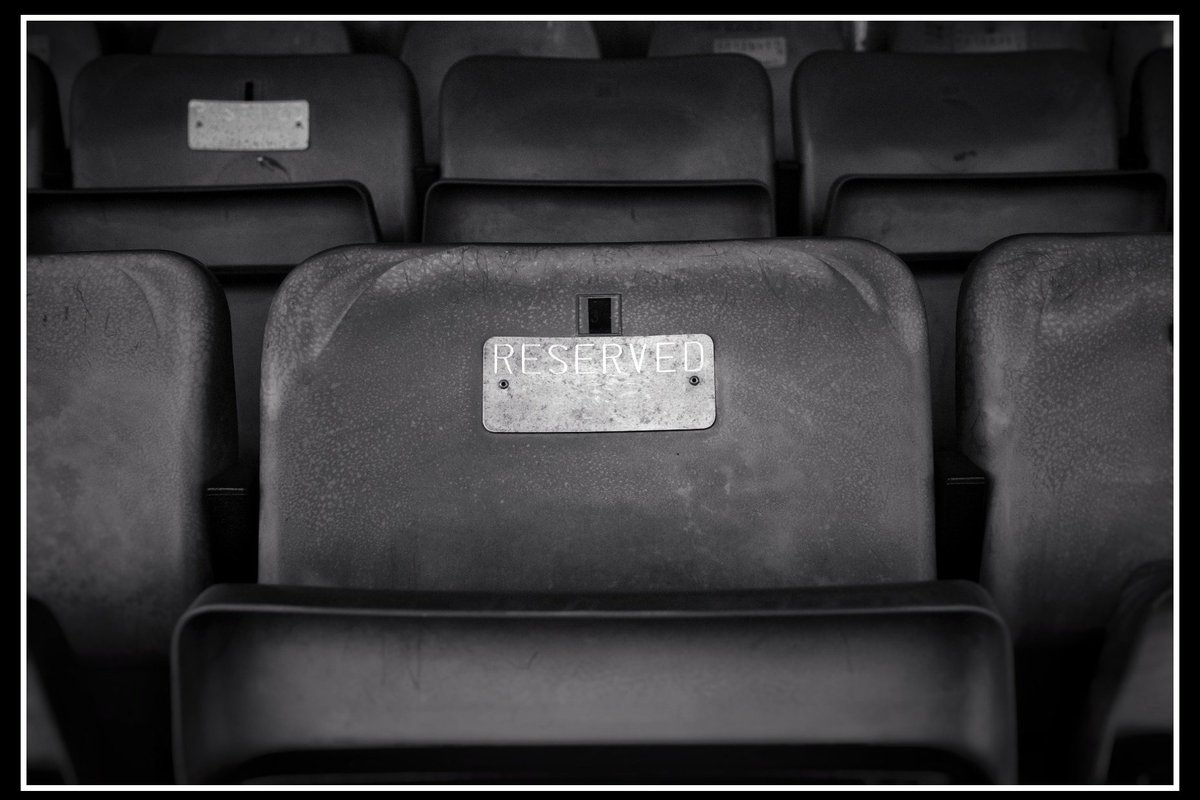 dangoodyart's tweet photo. @TerraceEdition @TerraceGrain @_laurag23 @_pete_hitchman_ @HanBalk @daveharry007 @tomreedwriting @DinamoBabel Park Lane, 
Canvey Island FC @CIFC  🟡🔵

#isthmianleague #nonleague #canvey https://t.co/uD3E1DZxVB
