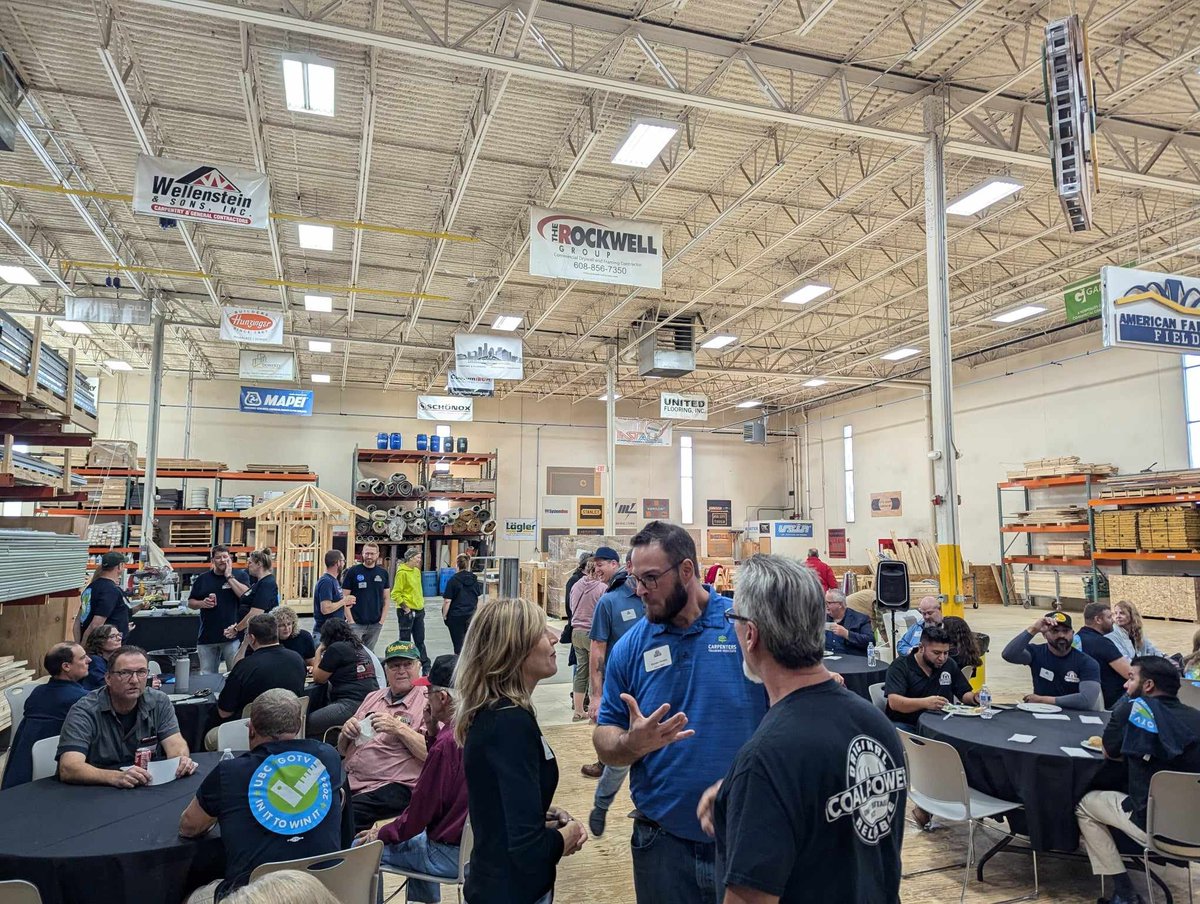 Jodi4Senate's tweet photo. We had a fantastic weekend knocking doors in Mequon &amp; Menomonee Falls, including with volunteers from @LIUNA &amp; @WILaborers, and a high-energy rally with @NCSRCCarpenters in Pewaukee! When we win, we will be that much closer to enacting a pro-worker agenda for Wisconsin! #TeamJodi https://t.co/9OkGRyfztO