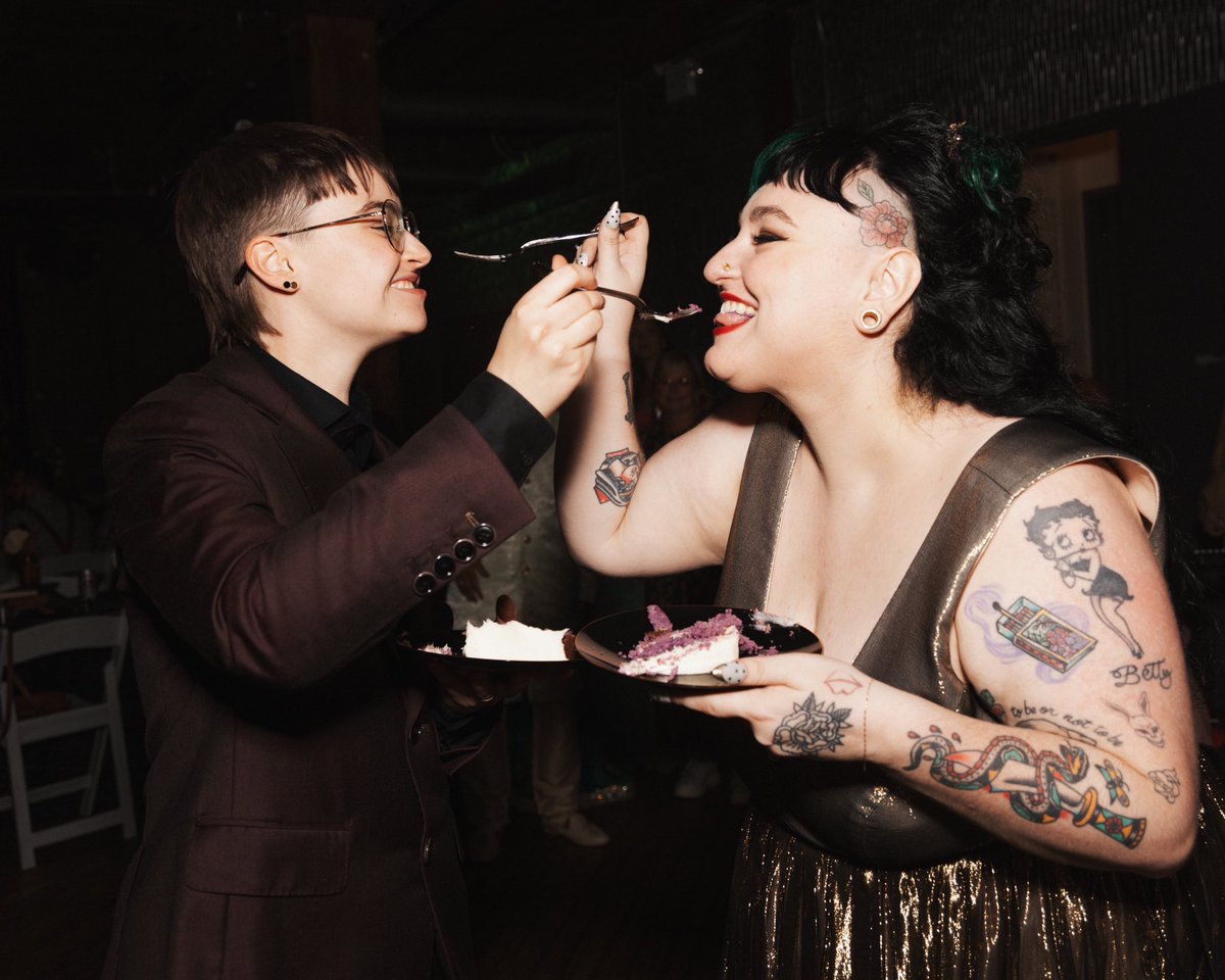 w1ththegoodhair's tweet photo. I got gay married! https://t.co/AJddsLVt7X