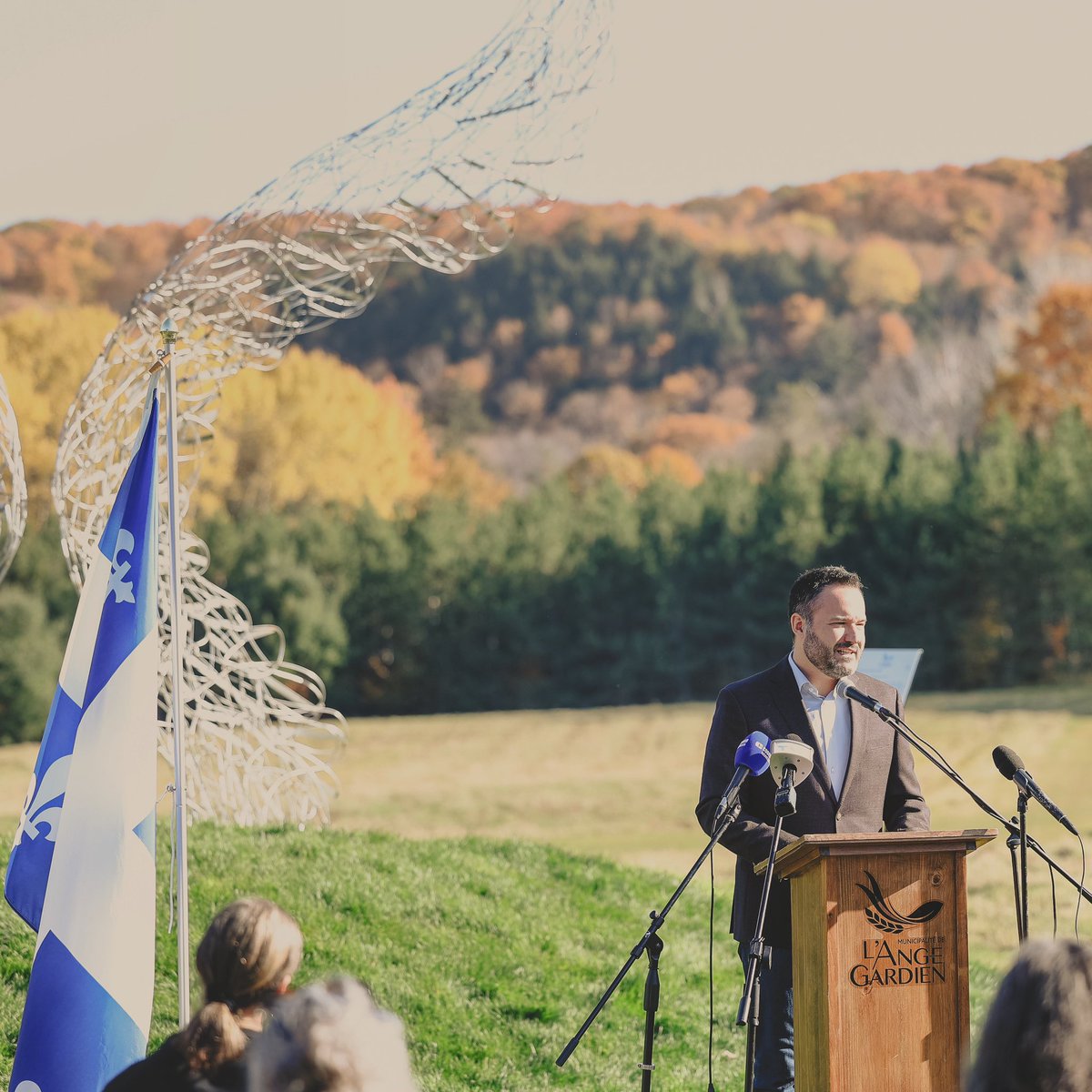 Annoncer 1,2M$ pour des projets culturels, en Outaouais, dans un magnifique décor. <a href="/LeCALQ/">Conseil des arts et des lettres du Québec</a>, les MRC de la région et la <a href="/ville_gatineau/">Ville de Gatineau</a> rendent cela possible grâce à leur belle collaboration. Ce sont les artistes qui en bénéficient! Merci à tous les partenaires!