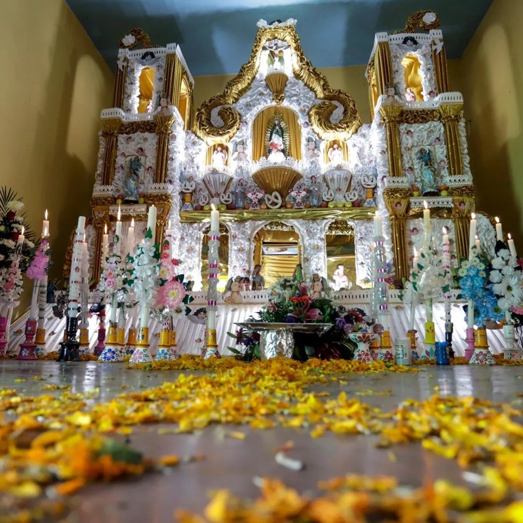 mxdnius's tweet photo. #CULTURA 💀🌻 En #Huaquechula se colocarán 31 altares monumentales este 2024; esta edición celebra 27 años de que la tradición fue catalogada como Patrimonio Cultural del Estado de Puebla....

#mxdnius #dnius #diademuertos https://t.co/bpKUhhoLZS