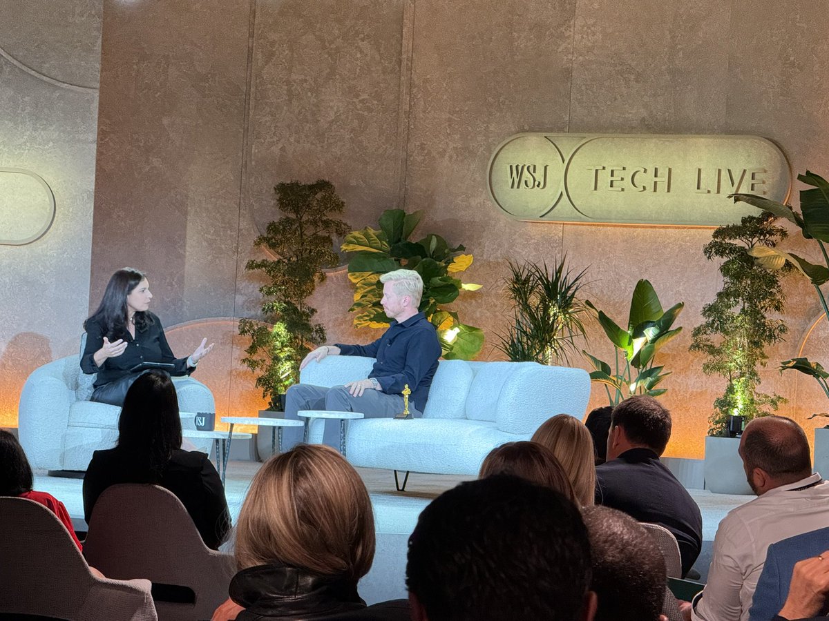 tcrawford's tweet image. Who knew? “Reddit” is the sixth most searched word. 

@WSJ’s @JoannaStern in conversation with @reddit CEO Steve Huffman. 

#CIO #WSJCIO #WSJTechLive