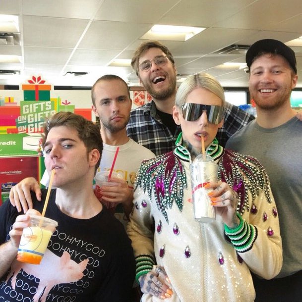 blizzy_mcguire's tweet photo. This is what clocking a tea feels like https://t.co/VrUfjiycyw