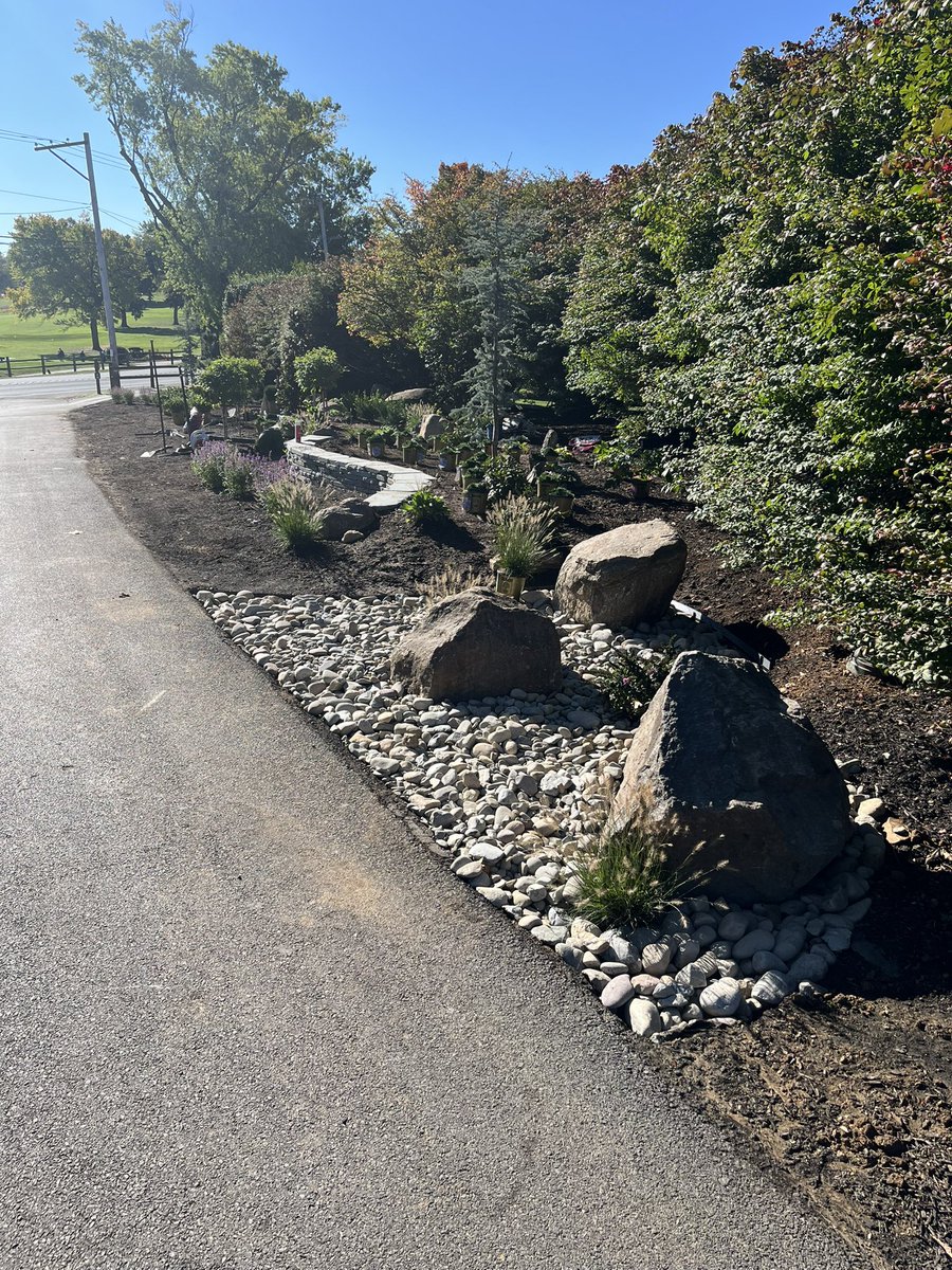 LuLuCountryClub's tweet photo. Improving the front entrance.
@luluccagronomy @DennisPoiesz @RuskJon @hllr6 @dyndagolf
#LuLuCC1912
#RestoringRoss
#Golf
#OffSeasonProjects https://t.co/R96Rc74owp
