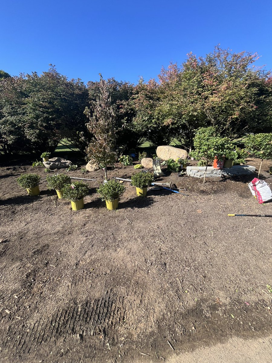 LuLuCountryClub's tweet photo. Improving the front entrance.
@luluccagronomy @DennisPoiesz @RuskJon @hllr6 @dyndagolf
#LuLuCC1912
#RestoringRoss
#Golf
#OffSeasonProjects https://t.co/R96Rc74owp