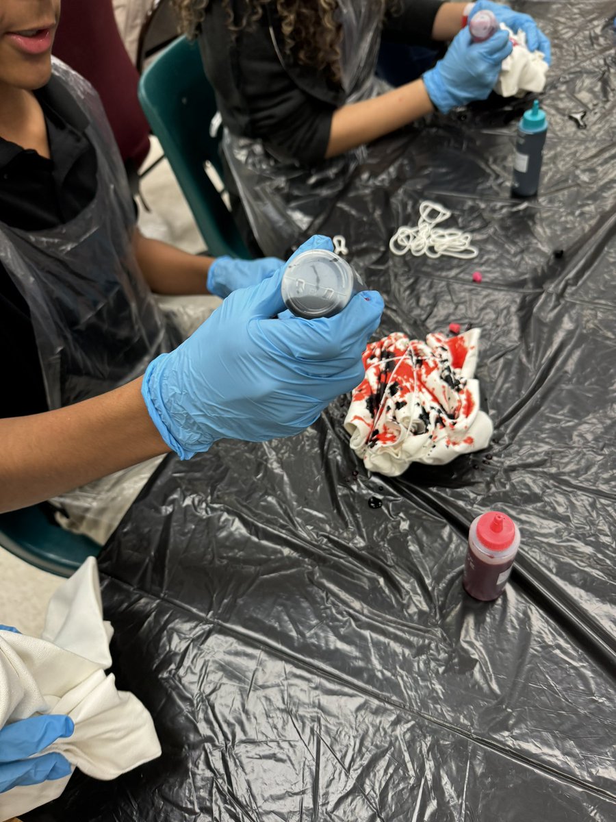 GMS_Horizons's tweet photo. We enjoyed doing some arts and crafts last week in after care! https://t.co/kr1p6MI7mw