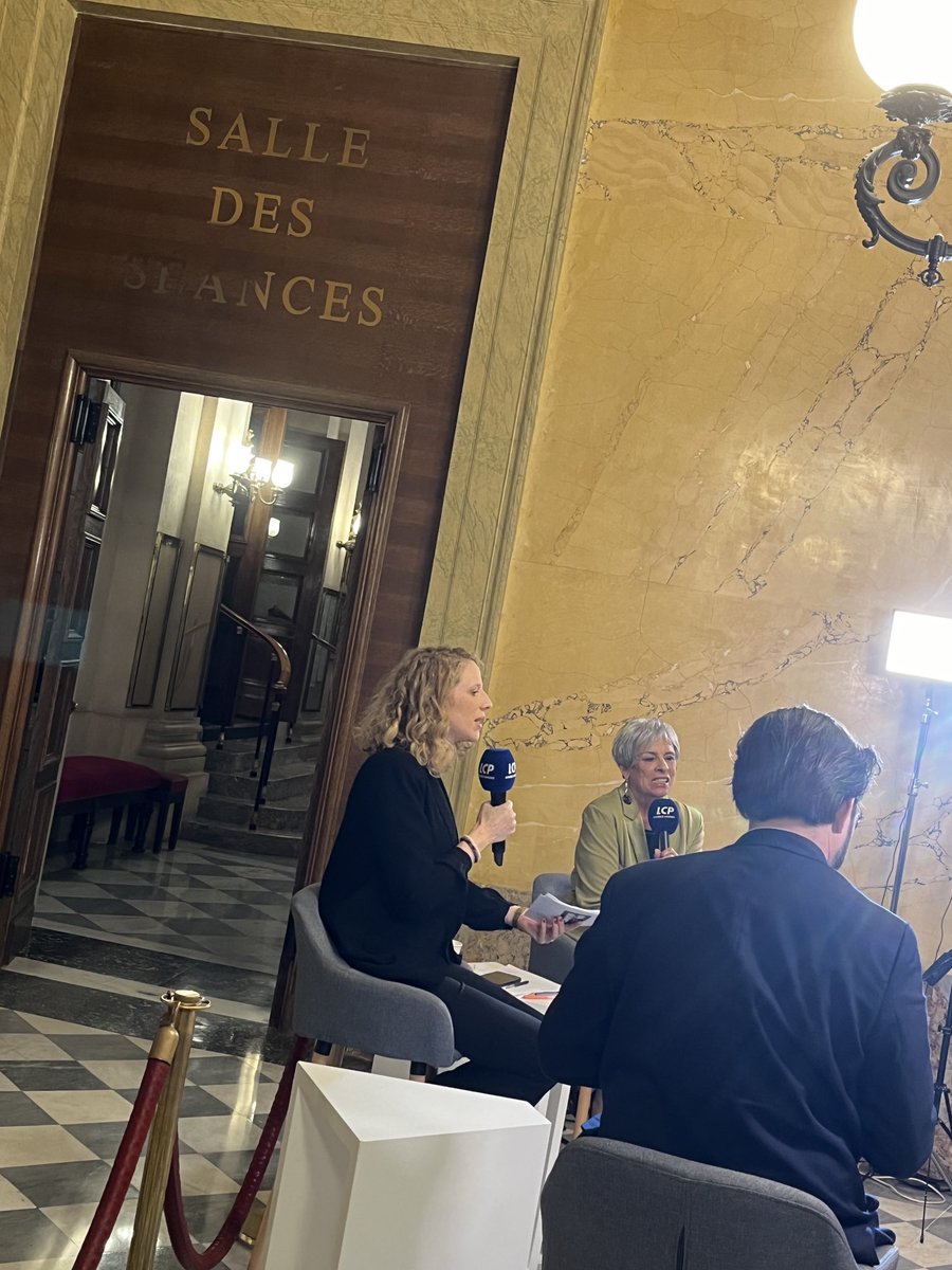 Delphine Gouédart (@delphinegouedar) on Twitter photo Les équipes de <a href="/LCP/">LCP</a> en direct ce soir pour faire vivre la discussion générale du budget. Livetweet sur X aussi pour ne rien rater! #DirectAN <a href="/MGelsa/">Elsa Mondin-Gava</a> <a href="/stephdepierre/">Stephanie Dépierre</a> <a href="/SoizicBonvarlet/">Soizic Bonvarlet</a> <a href="/RaphMarchal/">Raphaël Marchal</a> <a href="/Fmaite_/">Maïté Frémont</a> <a href="/LudovicFau/">Ludovic Fau</a> Les équipes de <a href="/LCP/">LCP</a> en direct ce soir pour faire vivre la discussion générale du budget. Livetweet sur X aussi pour ne rien rater! #DirectAN <a href="/MGelsa/">Elsa Mondin-Gava</a> <a href="/stephdepierre/">Stephanie Dépierre</a> <a href="/SoizicBonvarlet/">Soizic Bonvarlet</a> <a href="/RaphMarchal/">Raphaël Marchal</a> <a href="/Fmaite_/">Maïté Frémont</a> <a href="/LudovicFau/">Ludovic Fau</a>