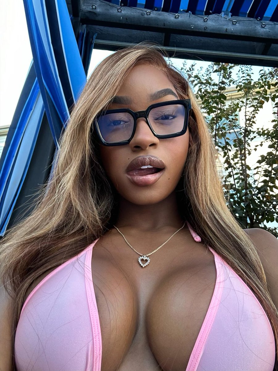 Anastasia 🥀 tweet media