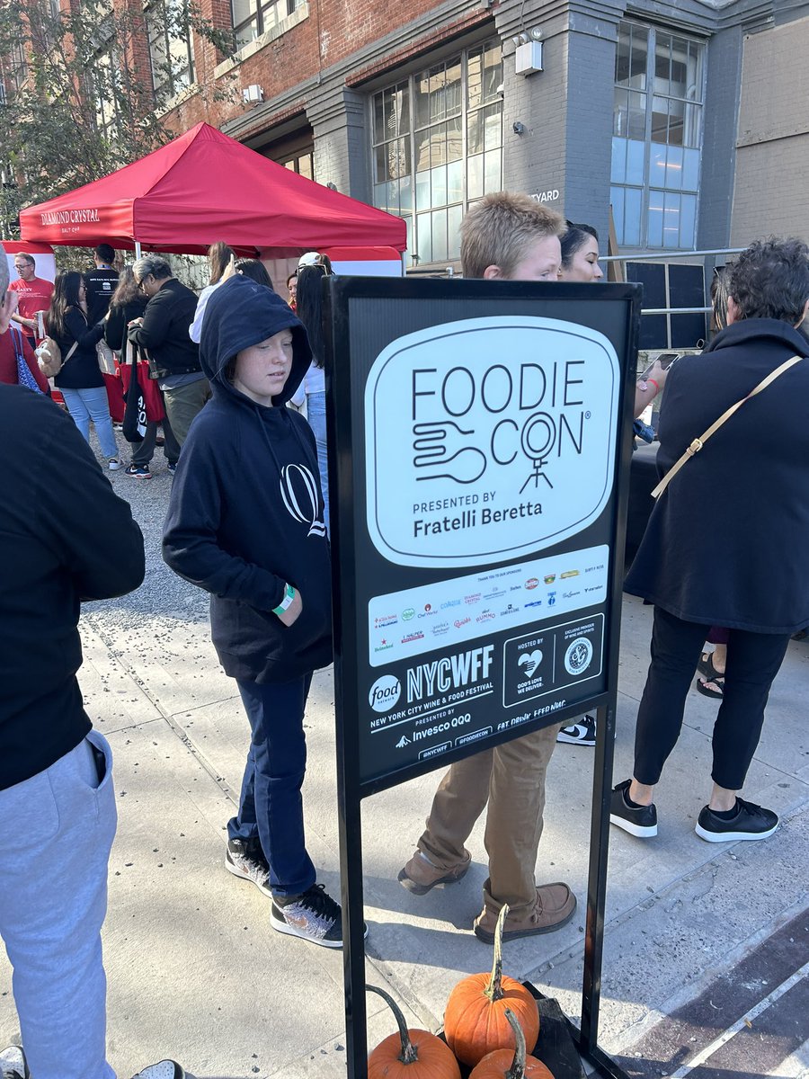 Nancy Woods tweet media