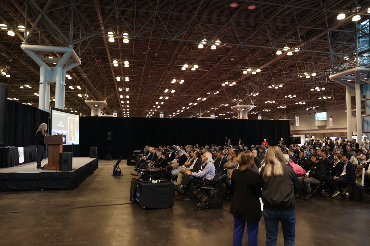 Renato Zamora, el pasado 08 de octubre del 2024 recibió en la ciudad de #New York, Estados Unidos, el reconocimiento mundial «Board Of Gobernors Award» en el marco de la 157 conferencia mundial de la Audio Engineering Society. <a href="/RenatoZamora/">Renato Zamora</a>