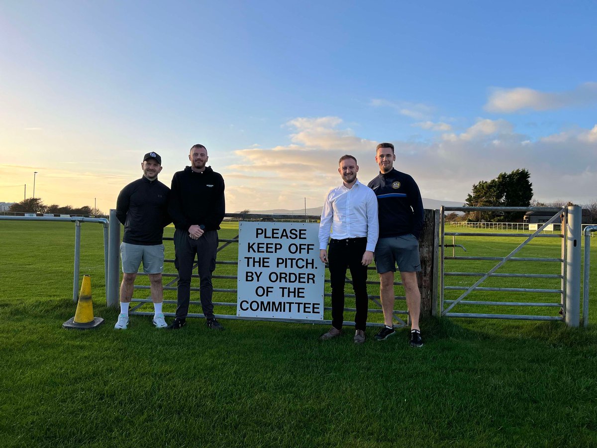 🎙️WEST LANCS SHOW - EPISODE 16 🎙️

▶️ Lee Hanna and Dave Allan <a href="/MillomAFC/">⚫️🔴 MILLOM AFC ⚫️🔴</a> 
▶️ Kyle Jefferson and Josh Jones <a href="/AskamUnitedFC/">Askam United FC</a> 

Injuries, bouncing back, aiming for the Prem, regionalisation, Futsal and...er...licking quilts 👀

𝗧𝗢𝗡𝗜𝗚𝗛𝗧 - Spotify and Apple at 6⃣pm