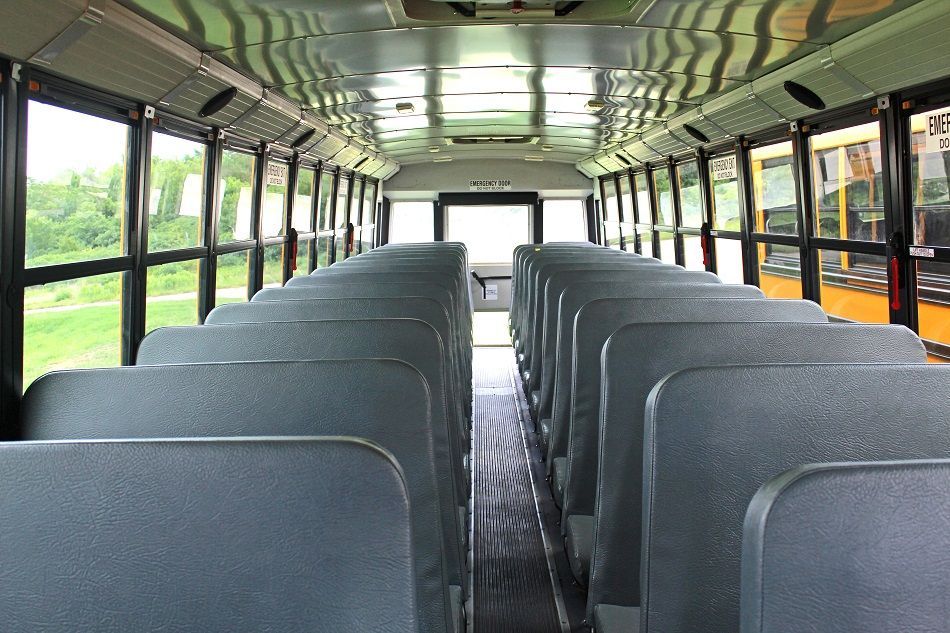 🚍🔍 #SchoolBusSafetyWeek Q: Why no seat belts on school buses?
A: Unlike cars, buses use "compartmentalization" for safety—high-backed, padded seats that are closely spaced and securely anchored. This design protects kids on every ride and allows quicker exits in emergencies🚸✨