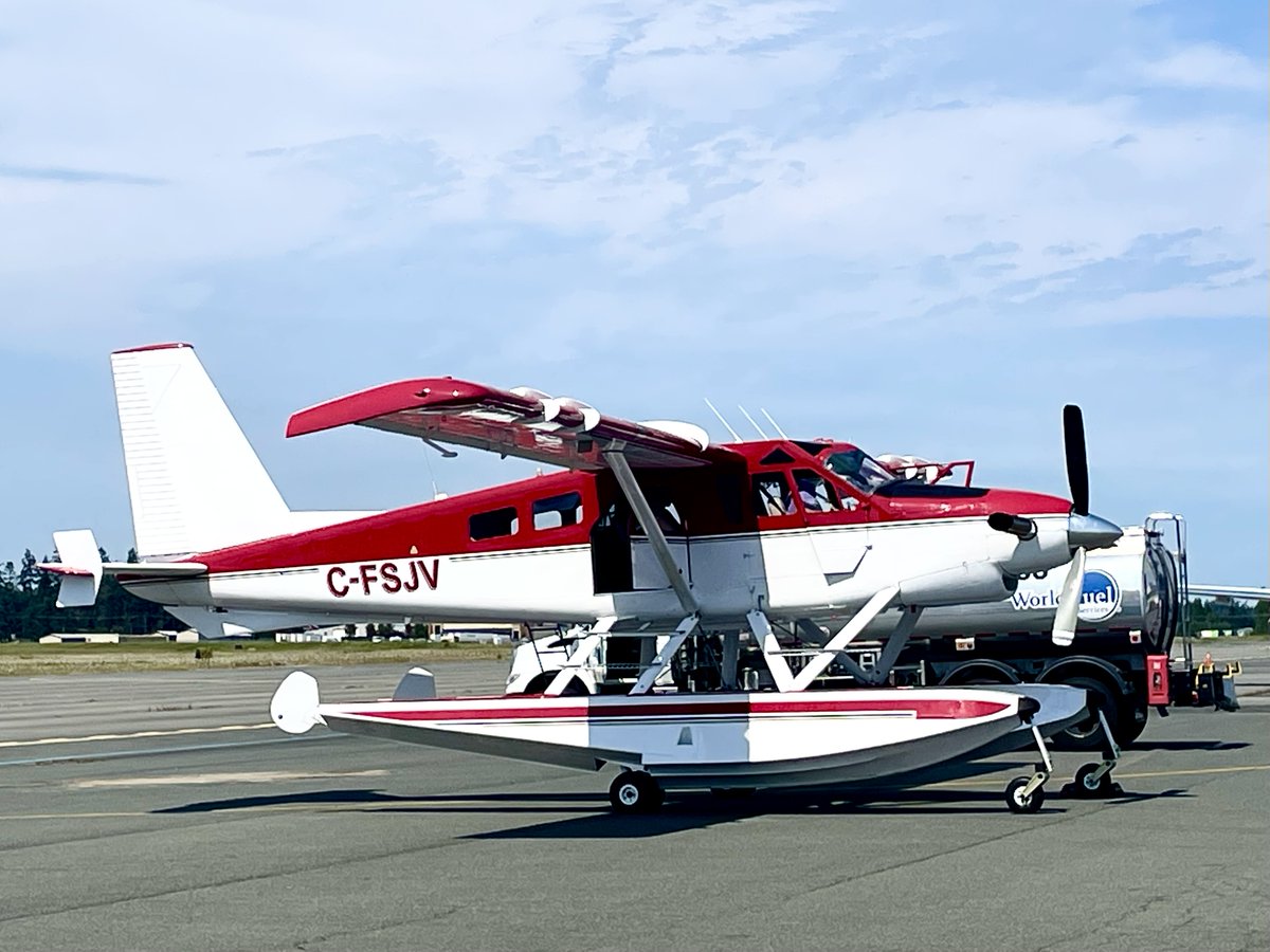 FlyYYJ_EnvolYYJ's tweet photo. Turbo Beaver at World Fuels
#airplane #floatplanes #dehavilandturbobeaver #dhcbeaver #worldfuels #canon80d 
📸 Jack Funk https://t.co/vrcve1EWH8