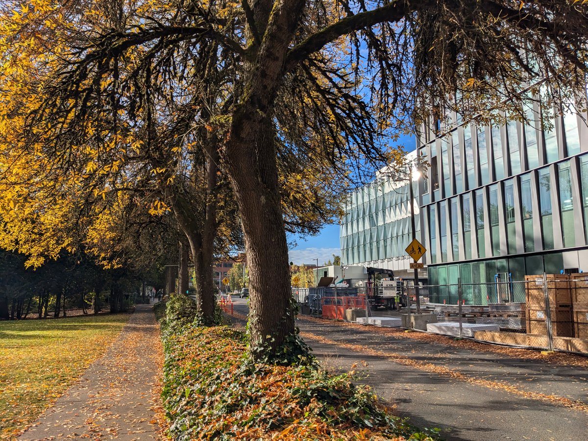 Marian Hettiaratchi (@mhhettiaratchi) on Twitter photo A beautiful fall day <a href="/UOKnightCampus/">Knight Campus</a> 🤩 We are hiring faculty and recruiting students! <a href="/WillettLabs/">Nick Willett</a>, <a href="/Benoit_Lab5/">Danielle Benoit</a>, and I will be at #BMES2024 to answer all your questions! A beautiful fall day <a href="/UOKnightCampus/">Knight Campus</a> 🤩 We are hiring faculty and recruiting students! <a href="/WillettLabs/">Nick Willett</a>, <a href="/Benoit_Lab5/">Danielle Benoit</a>, and I will be at #BMES2024 to answer all your questions!