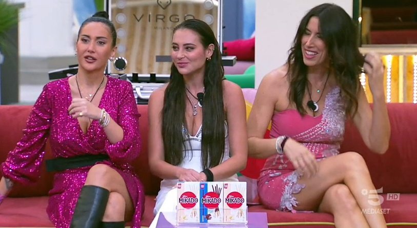 hazcloud's tweet photo. non faccio io le regole.
#grandefratello https://t.co/Usam9kCiYy
