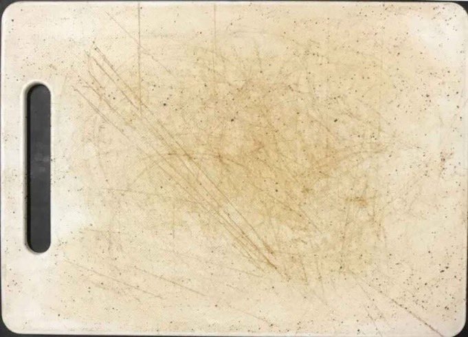 LonerSkii's tweet image. bro her legs look like this 😂