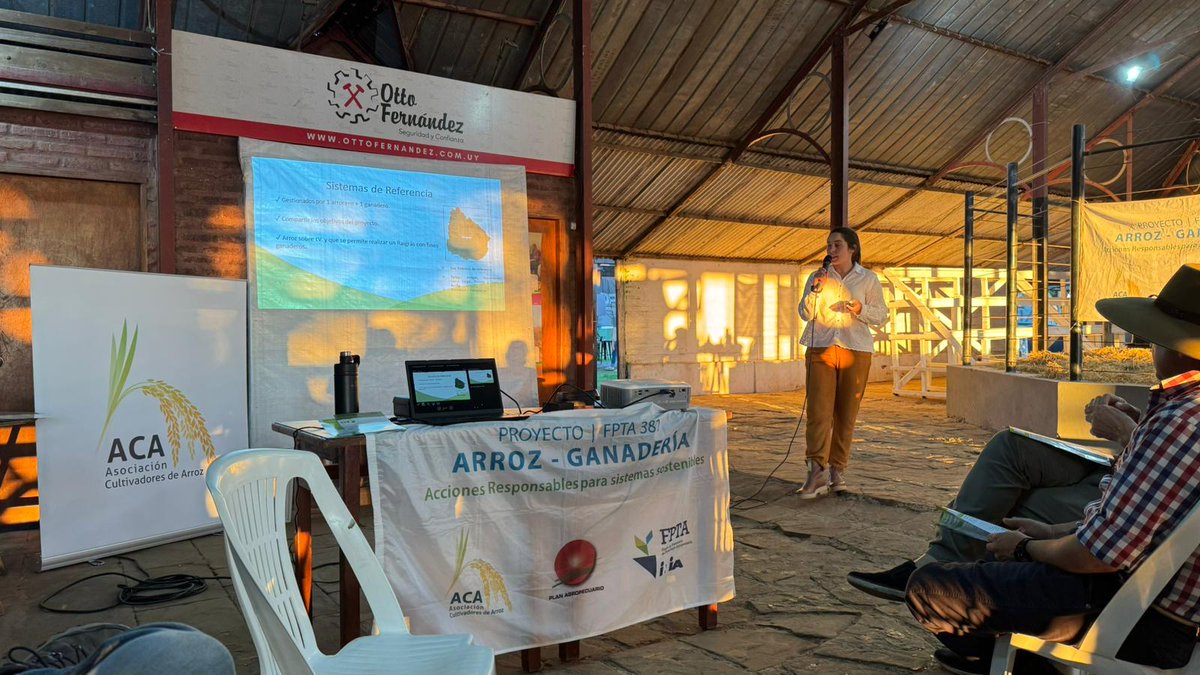 PlanAgro's tweet photo. El pasado #sábado en📍Expo Chiflero, Artigas
Se realizó la Charla del Proyecto Arroz-Ganadería FPTA 381🌾🐮
✔️Acciones responsables para sistemas sostenibles
➕ℹ️🖼️👉https://t.co/T3G8TEBfjj
#FPTA @INIA_UY @ACAoficial #PlanAgro @intendencia_de @GentosUy @CalvaseUy @AgrofuturoSA https://t.co/EsfLe9ALzz