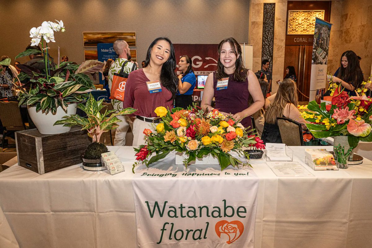 WatanabeFloral's tweet photo. Watanabe Floral was a floral sponsor of the @cochawaii 174th Annual Membership Luncheon held last Tuesday, Oct 15 🌸 Our team had the opportunity to attend the event as guests and booth participants! We appreciate the efforts by the Chamber to support local small businesses 🙏🏻 https://t.co/rTsxAmneFL