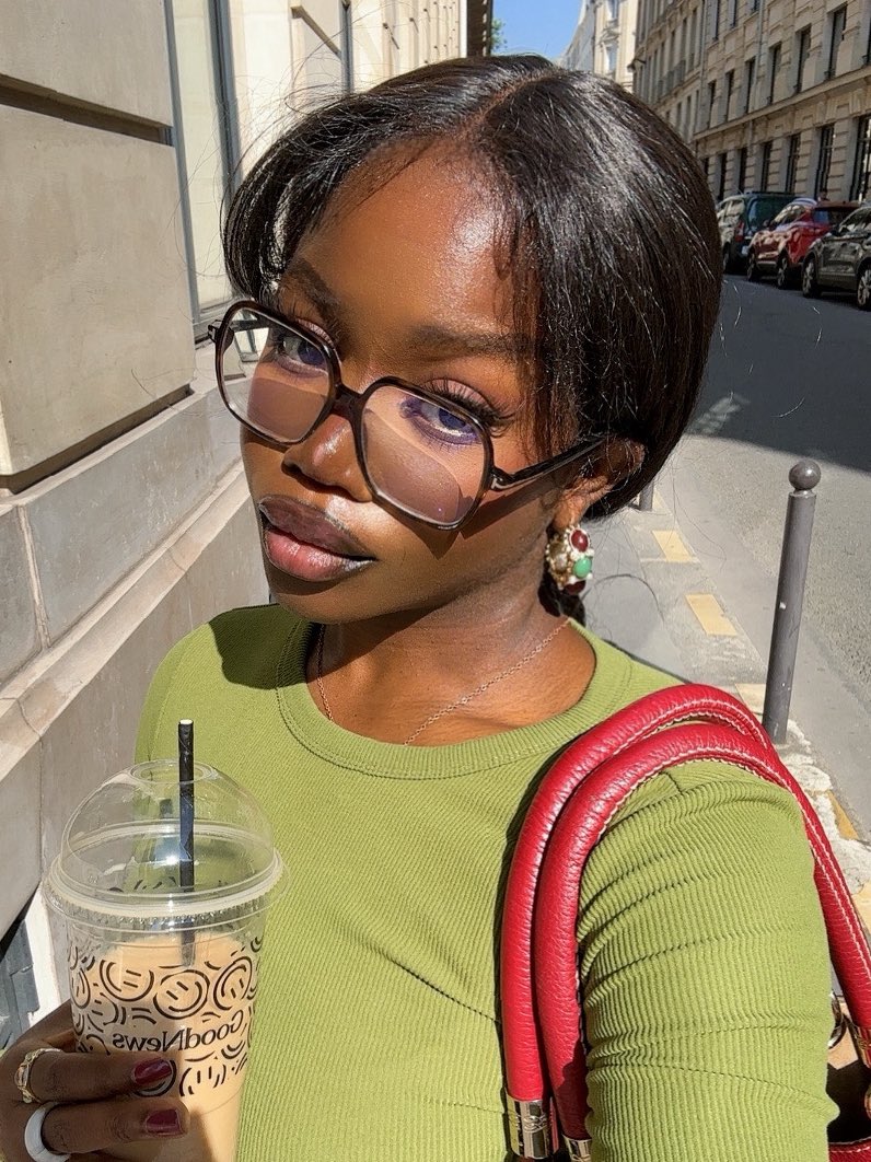 ( ˙ᴥ˙ ) 𝓚𝓮𝓵𝓵𝔂 🦚 tweet media