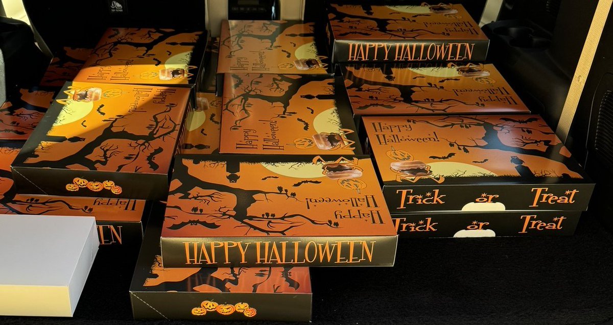 TaylorManufact1's tweet photo. Doughnut Day at Taylor Manufacturing!
On October 9th, we all enjoyed delicious doughnuts from Lickin Good Donuts of Fort Payne. They always come through with Spooky Good Treats! #happyhalloween2024 https://t.co/FbAactFkyJ