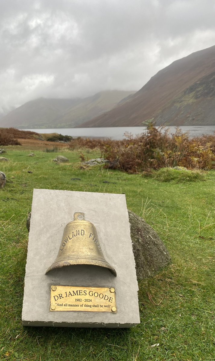 Claire Simpson tweet media