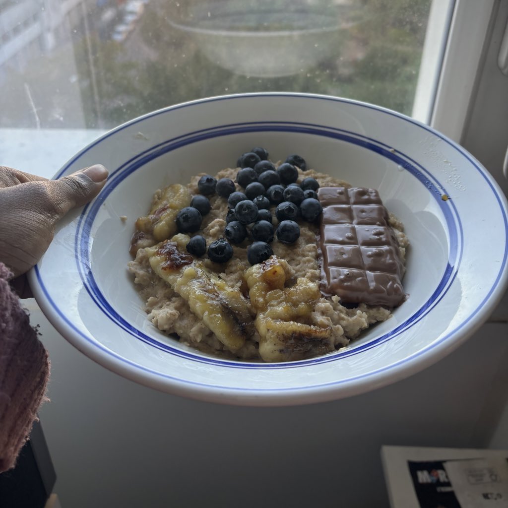 ( ˙ᴥ˙ ) 𝓚𝓮𝓵𝓵𝔂 🦚 tweet media